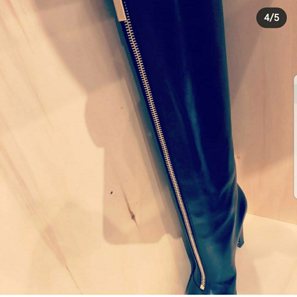 Size 8 Emanuel Ungaro boots. Only worn twice